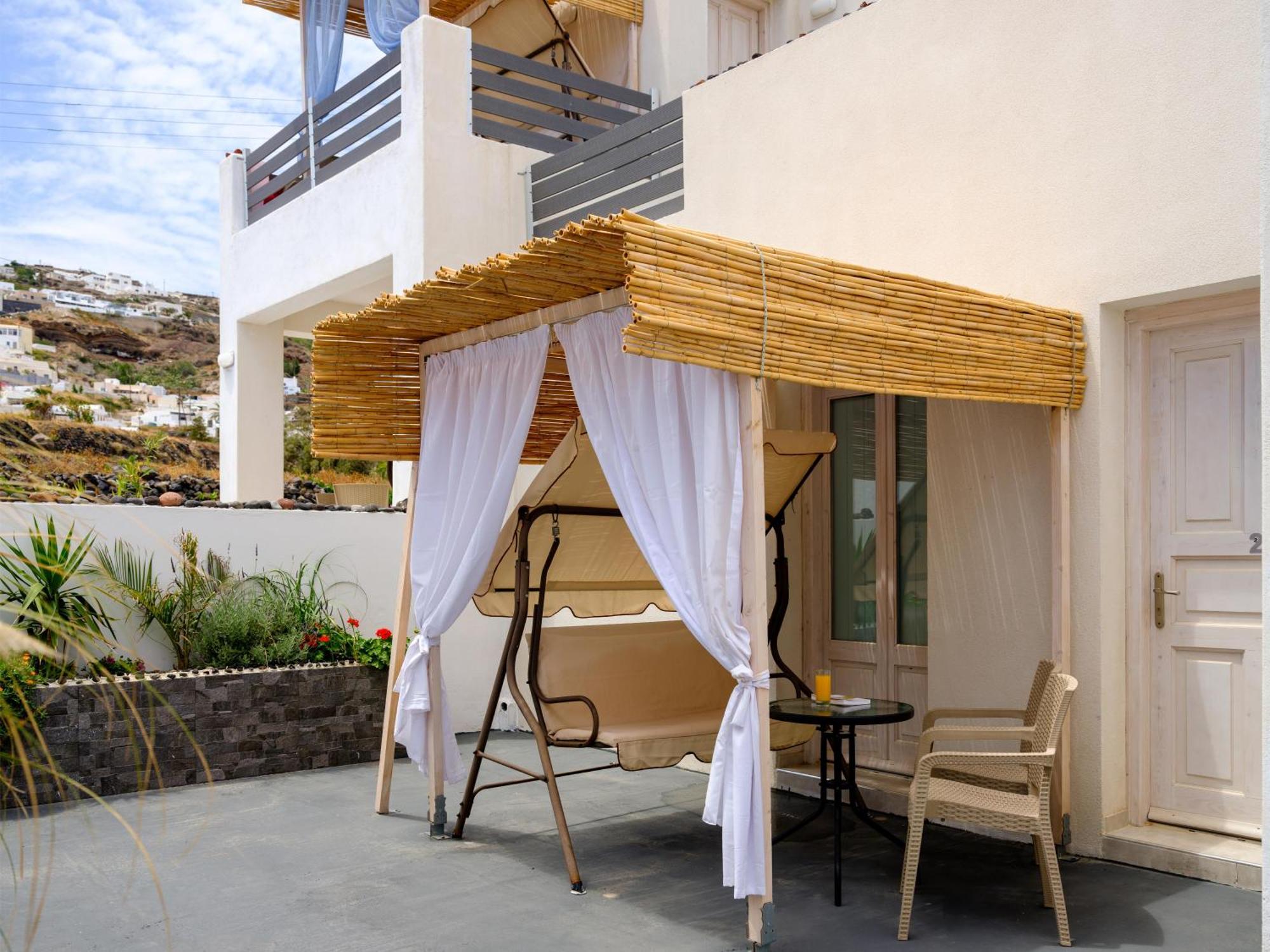 Nalu Suites Fira (Santorini) Exterior foto