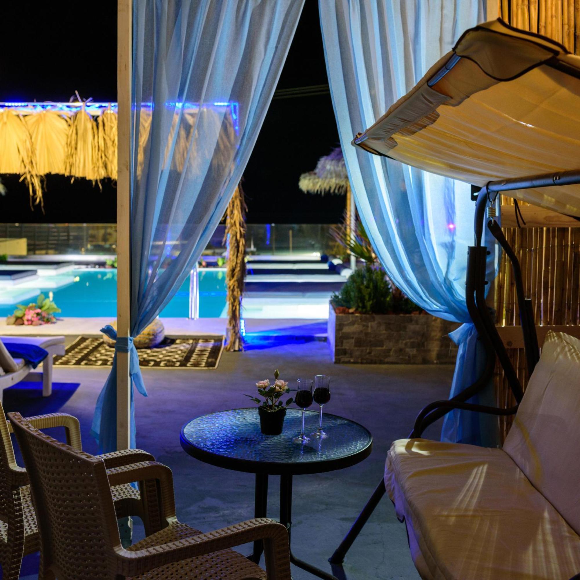 Nalu Suites Fira (Santorini) Exterior foto