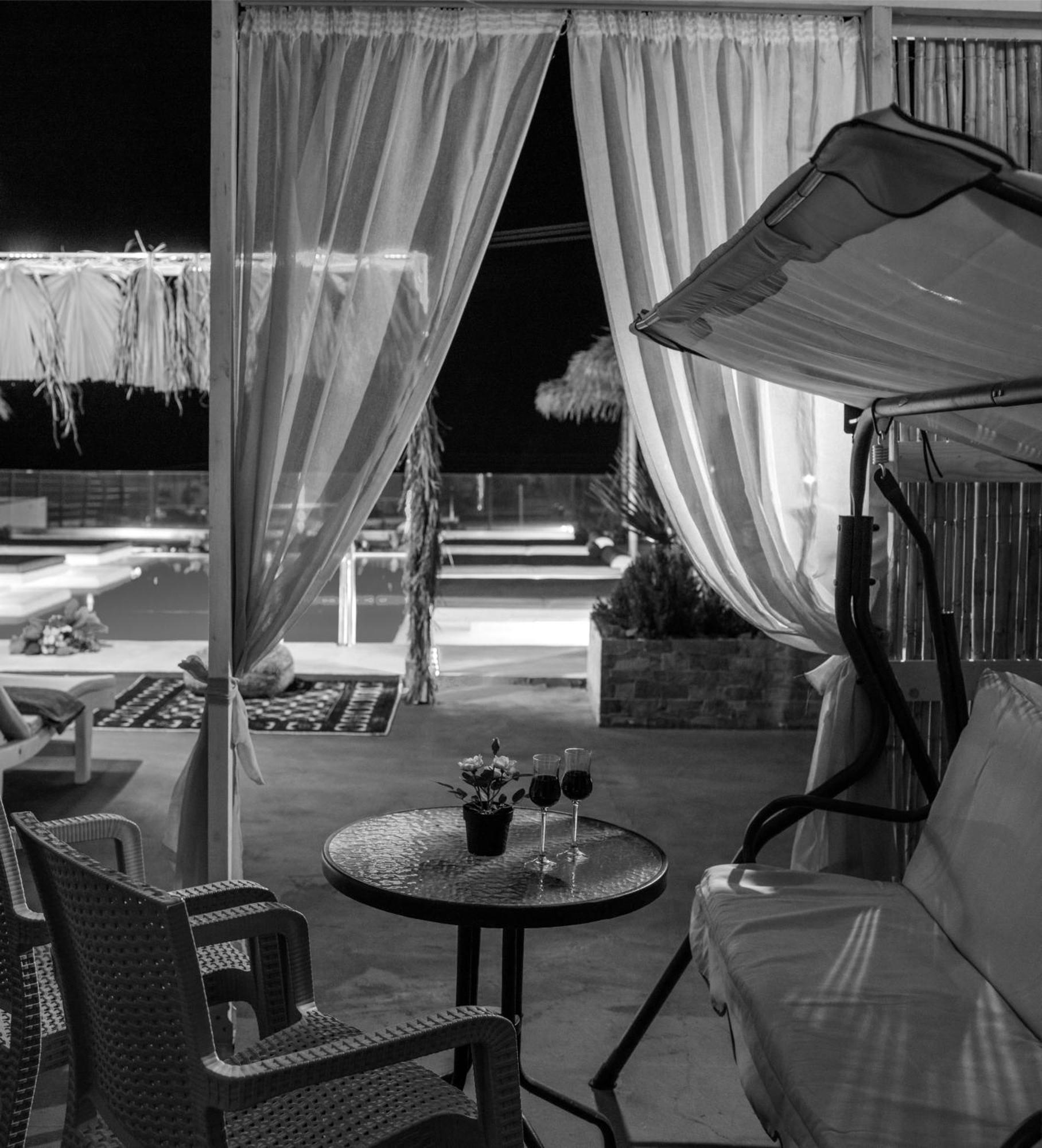 Nalu Suites Fira (Santorini) Exterior foto
